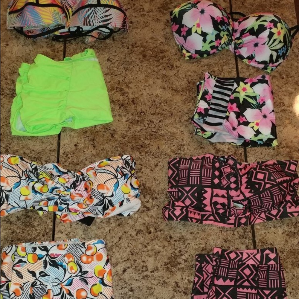 Women’s 4xL bathing suits (xxxxL)